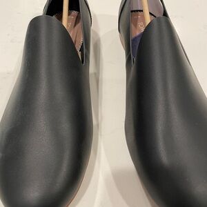 Tom’s Darcy Black Slip-On Women’s Shoes